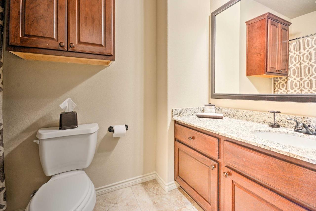 College Station Townhouse With Private Patio Villa Kültér fotó