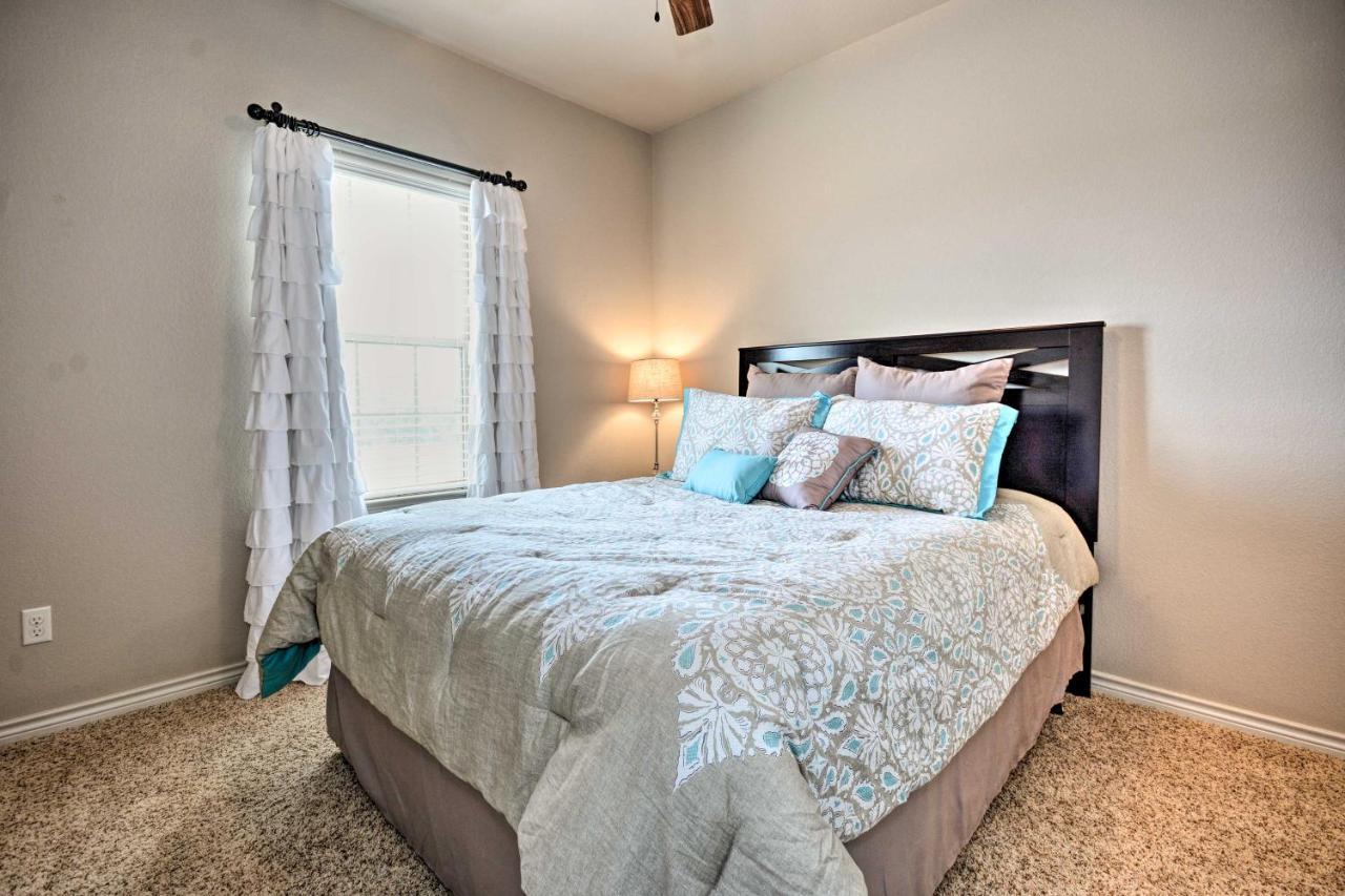 College Station Townhouse With Private Patio Villa Kültér fotó